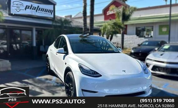 TESLA MODEL Y 2020 5YJYGDEE6LF053186 image